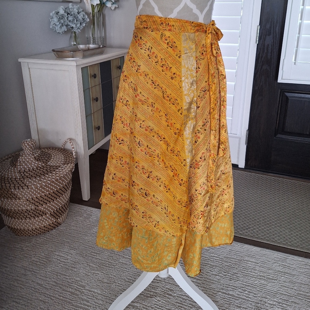 Vintage India 100% Silk Wrap Skirt Gold Floral Print Tie Waist Midi